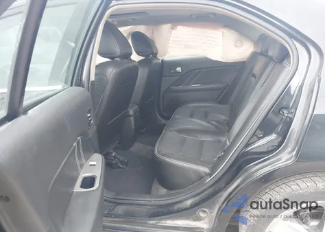 2010 Ford Fusion Sport z USA, uszkodzony, nr VIN 3FAHP0KC3AR204935